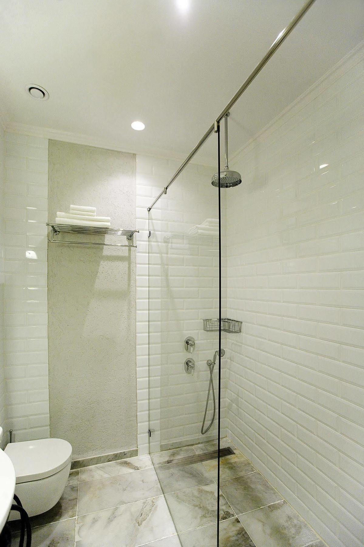 Molcho Neve Tzedek Тель-Авив